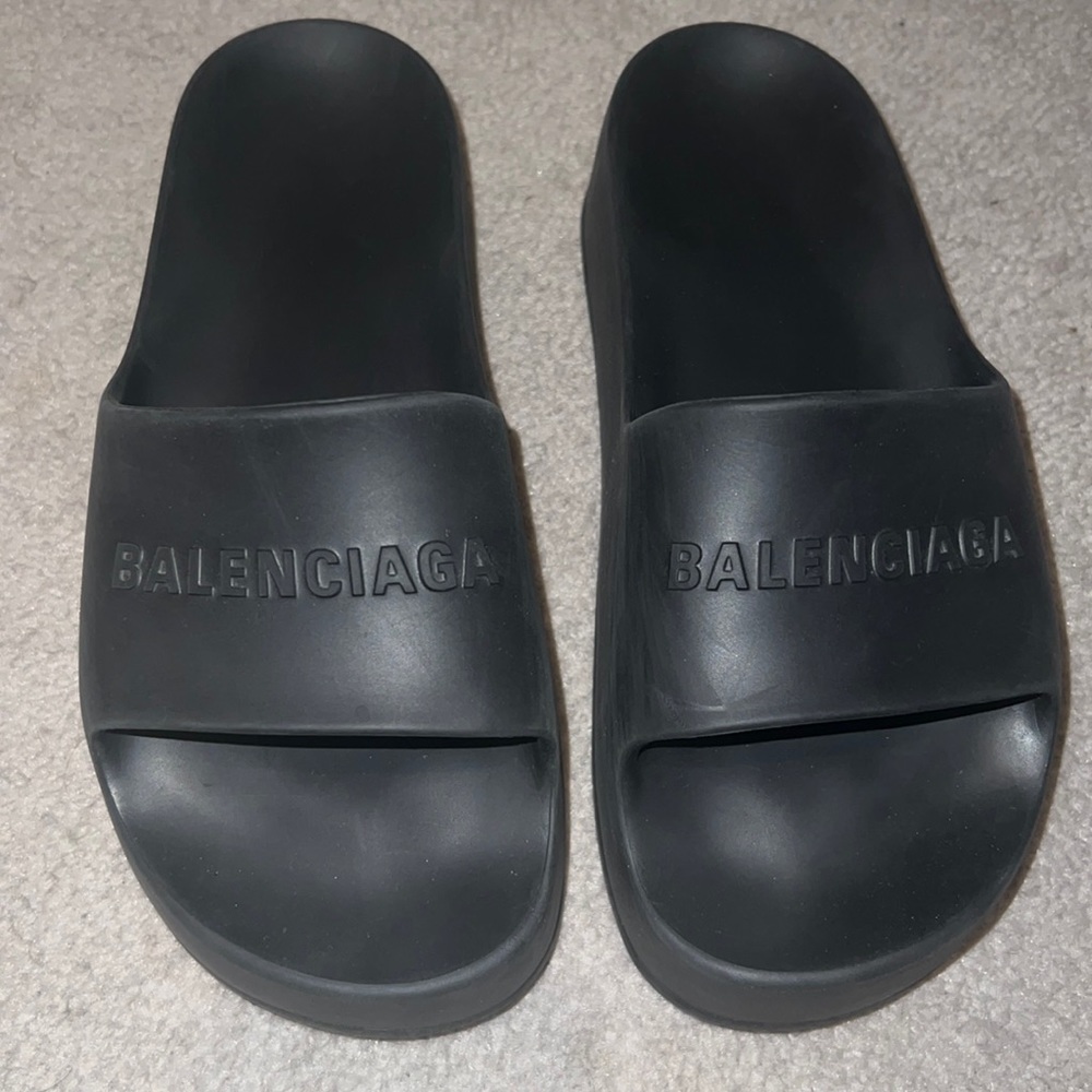 Balenciaga chunky slide